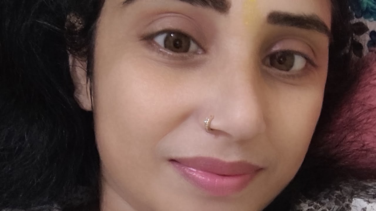 Arti Tomar  is live