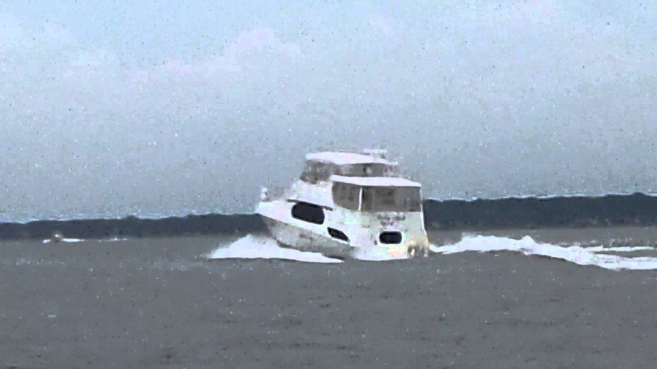 PowerBoat Cruising