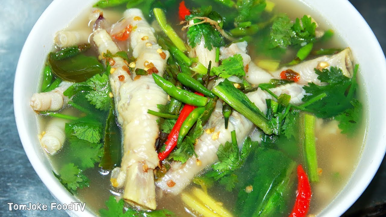 ซุปเปอร์ตีนไก่ สูตรง่ายๆ หอมแช่บตีนเปื่อยๆ Spicy Chicken Soup