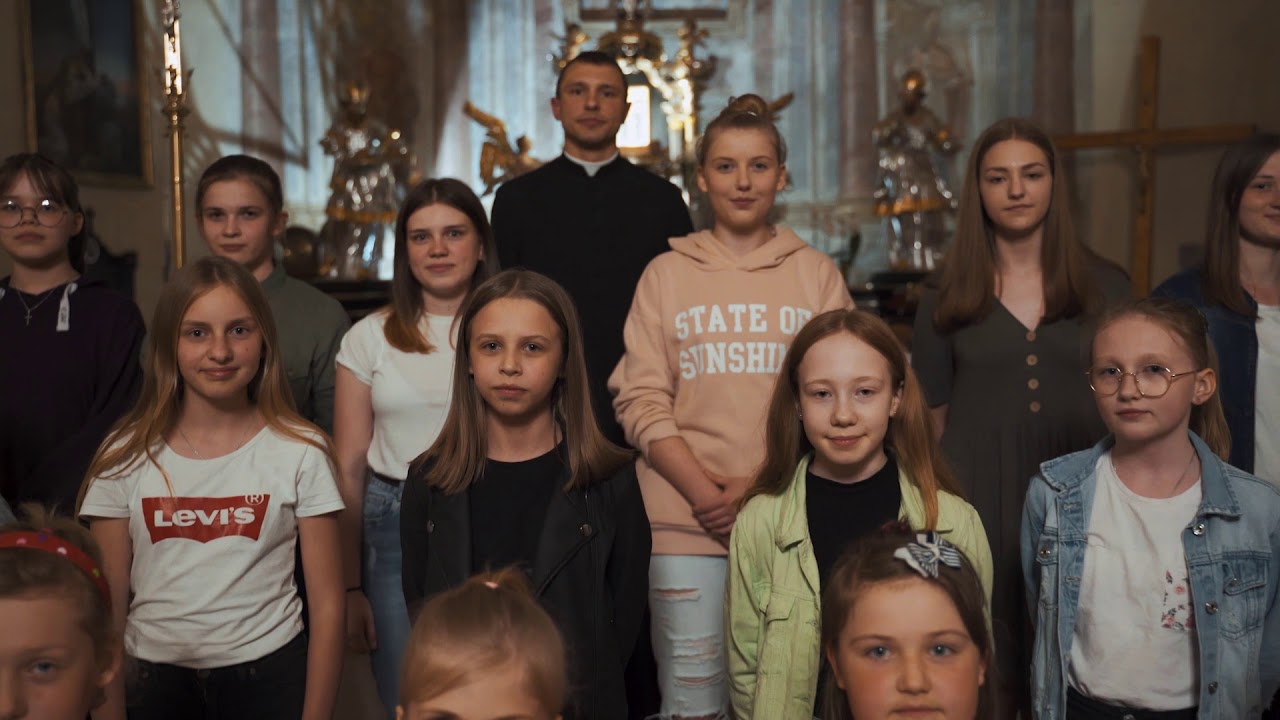 #Hot16Challenge2 Ks.  Rafał Przezdziak - Nie boje się wirusa feat. schola par. Kłoczew