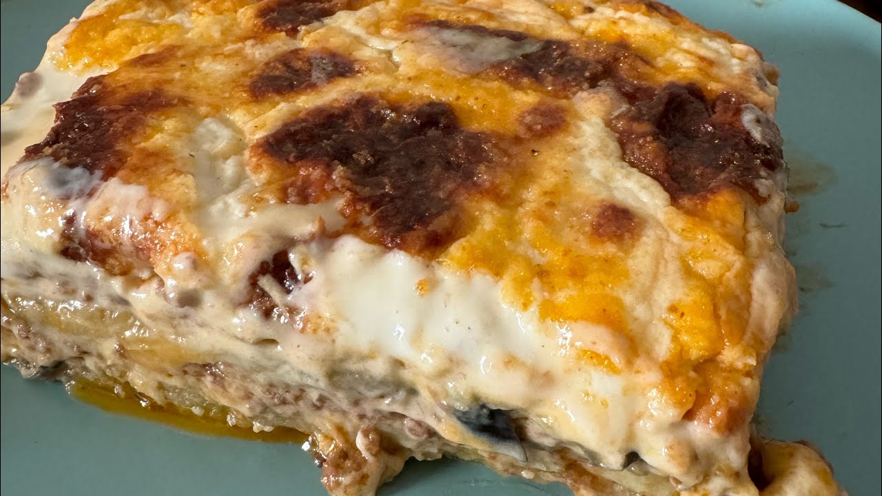 Original Greek Moussaka , la moussaka greca originale, ricetta dello chef di Creta.