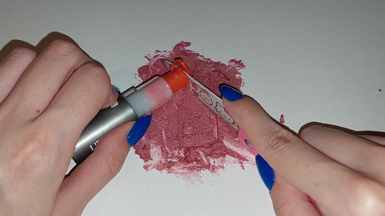 asmr-Destroying lipsticks - I destroy make-up