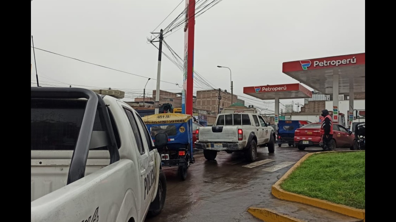 Taxistas desesperados ante la falta de GNV y combustible: 