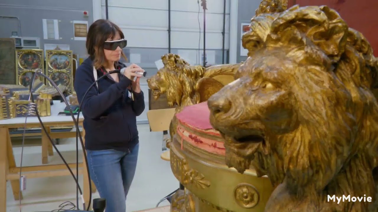 Ori e splendori del trono che ritornaal Palazzo Reale di Napoli dopo il restauro