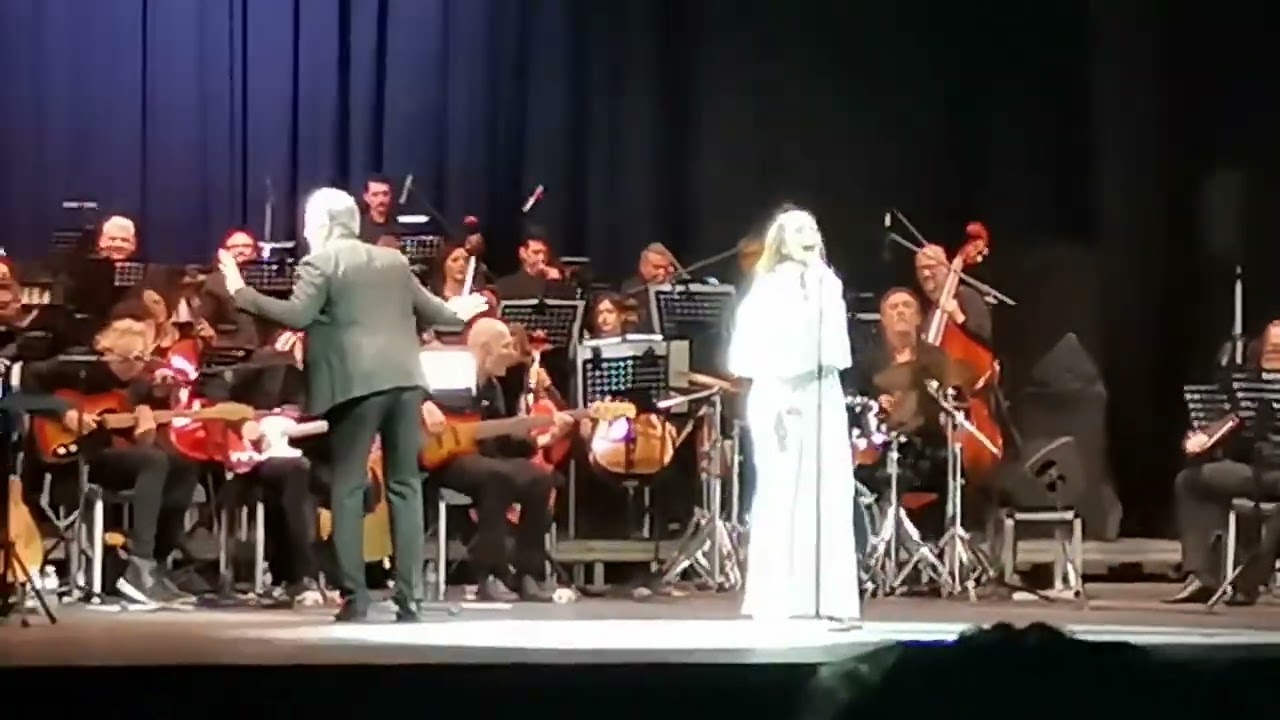 Luz Casal - Un Pedazo De Cielo (Live in Athens 2023)