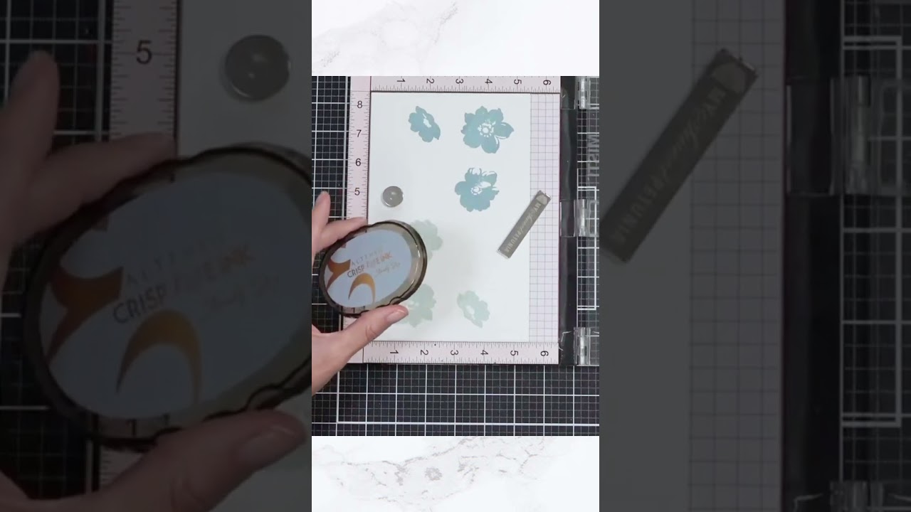 How To Make BEAUTIFUL No Line Flowers With Layering Stamps! #cardmaking #cardmakingid...