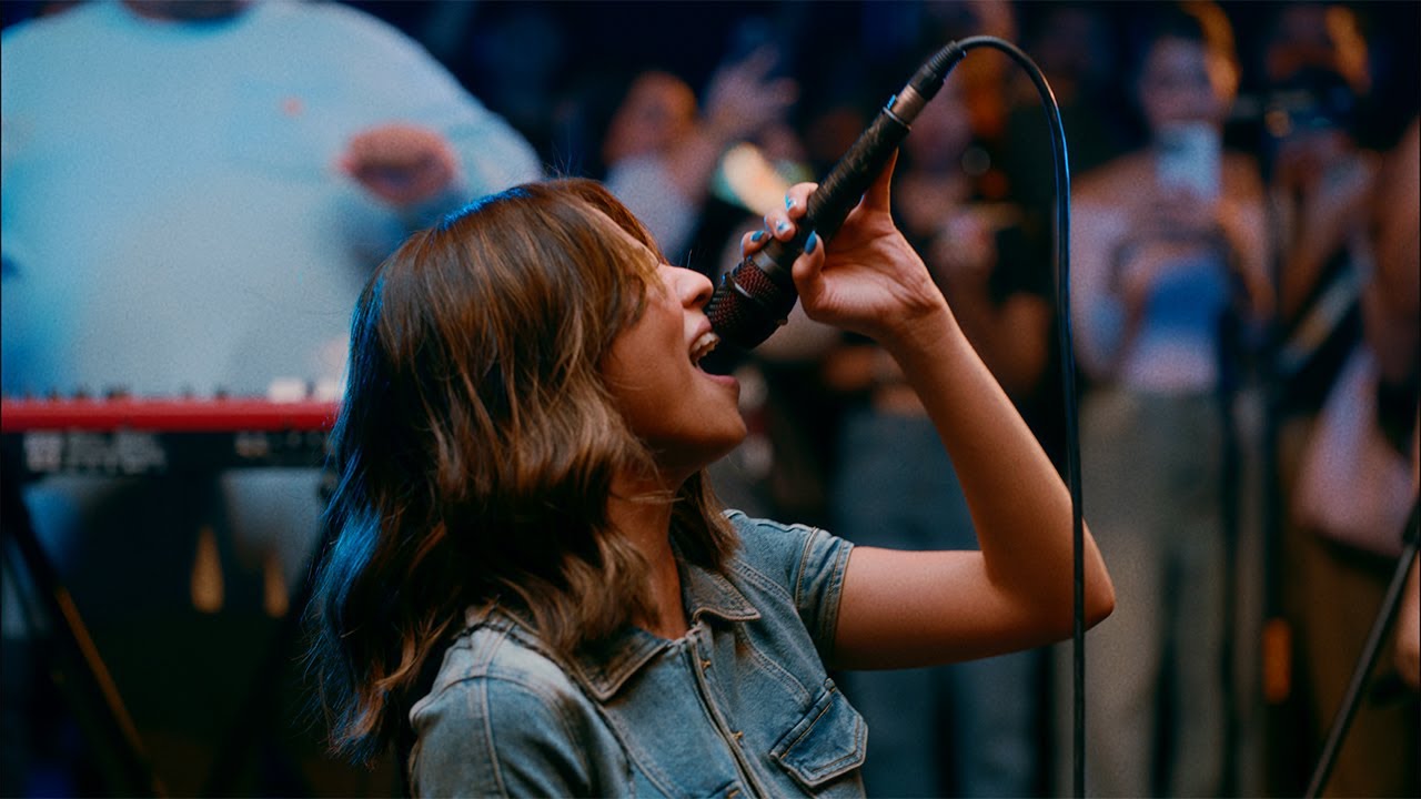 Hulaan - Janine Teñoso | Backyard Live Performance