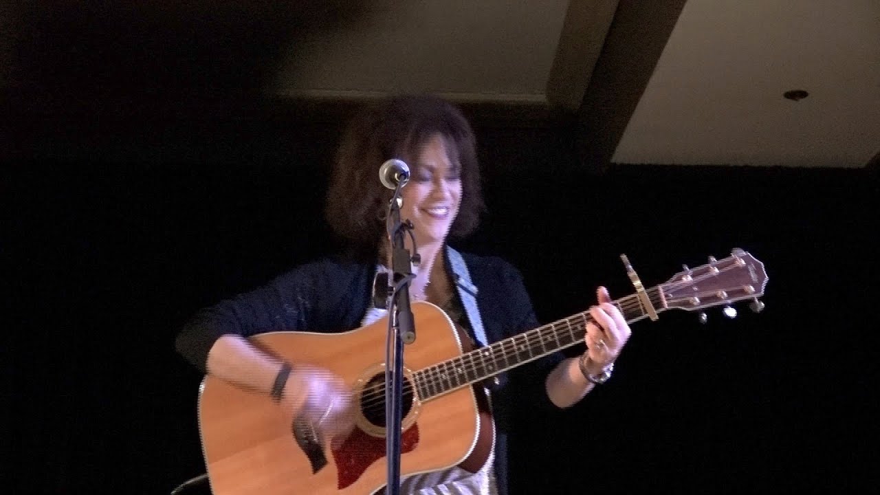 Helene Cronin - What Do You Lean On