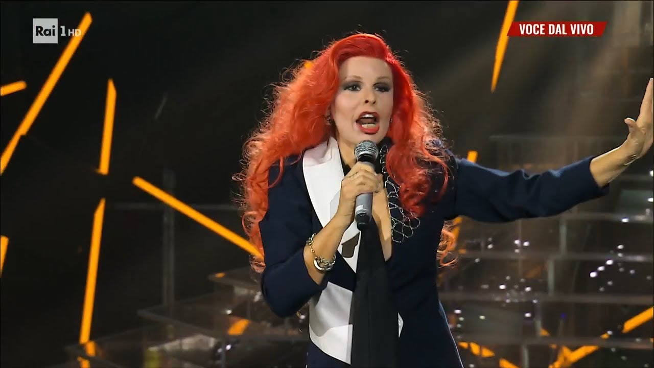 Alessandra Mussolini - Milva canta 