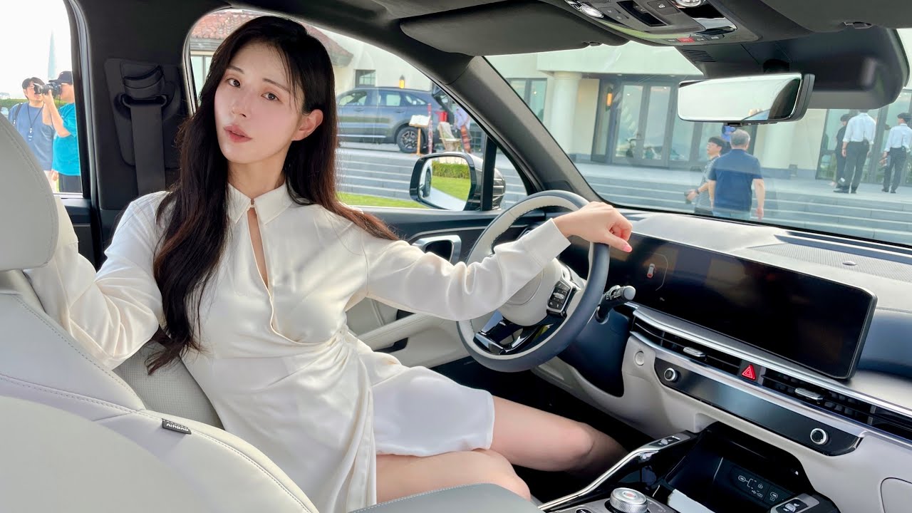 쏘렌토 페이스리프트 실내가 미쳤다!!! 과연 싼타페 풀체인지가 이길 수 있을까?