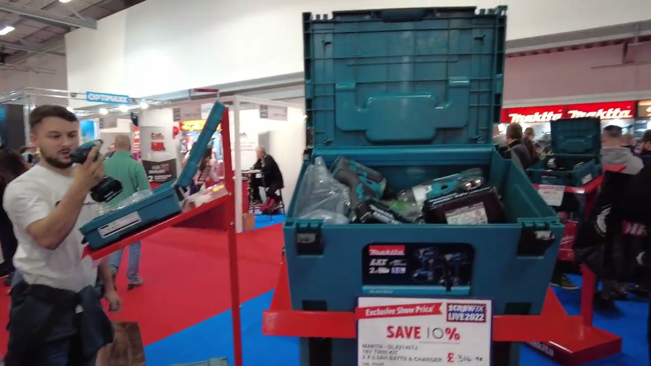 37 Minutes of Me Walking Around Screwfix Live 2022, with Particular Interest in the Makita Stand