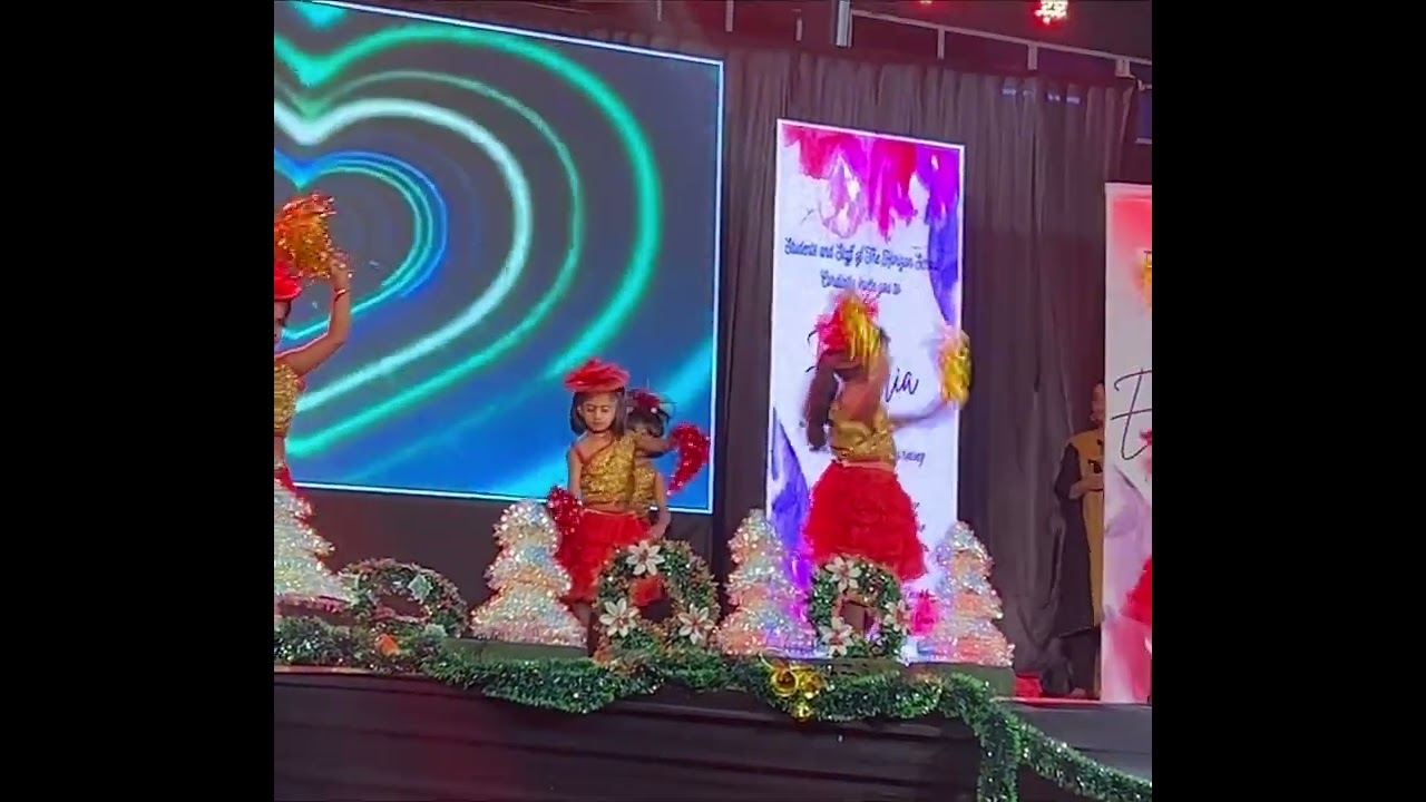 Coca Cola Tu dance performance by LKG girls# kids dance# izel