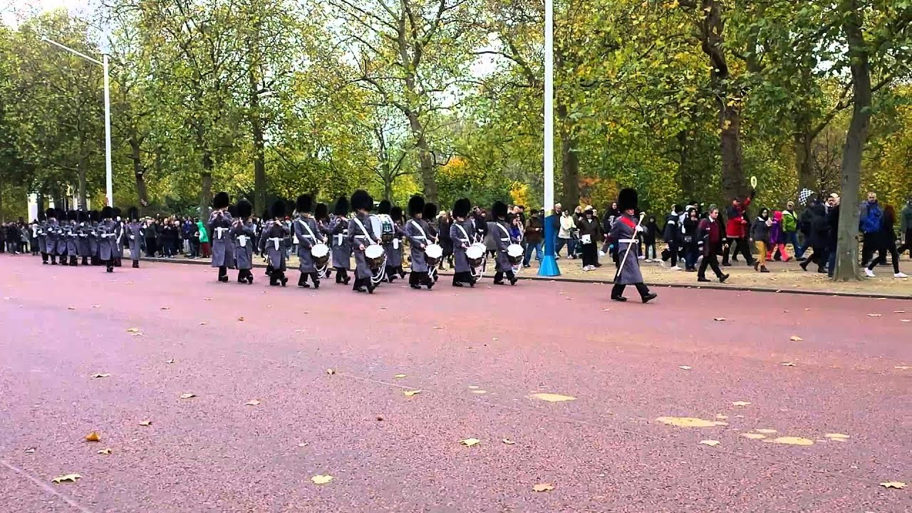 Changing of the guard doing the great escape