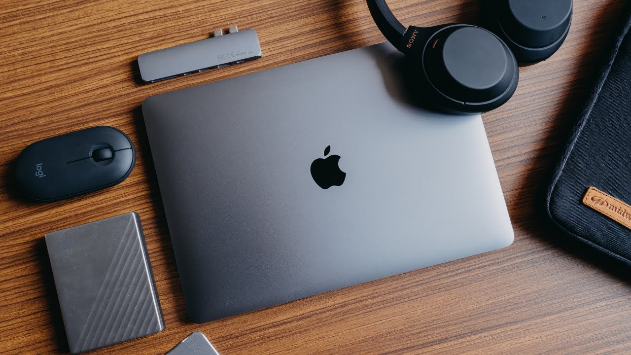 Aksesoris MacBook Pro M1 2021 (Tas, USB-C Hub, Headphone, Mouse, Mouse Pad, HDD)