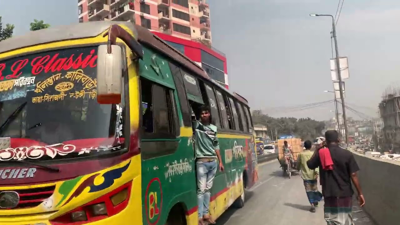 প্রথম রমজানে বাবুবাজার ব্রিজ জ্যামে মানুষের কষ্টের শেষ নেই 🥺 