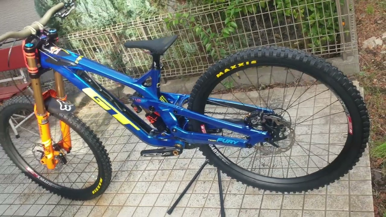 Bike Check GT DownHill Bike