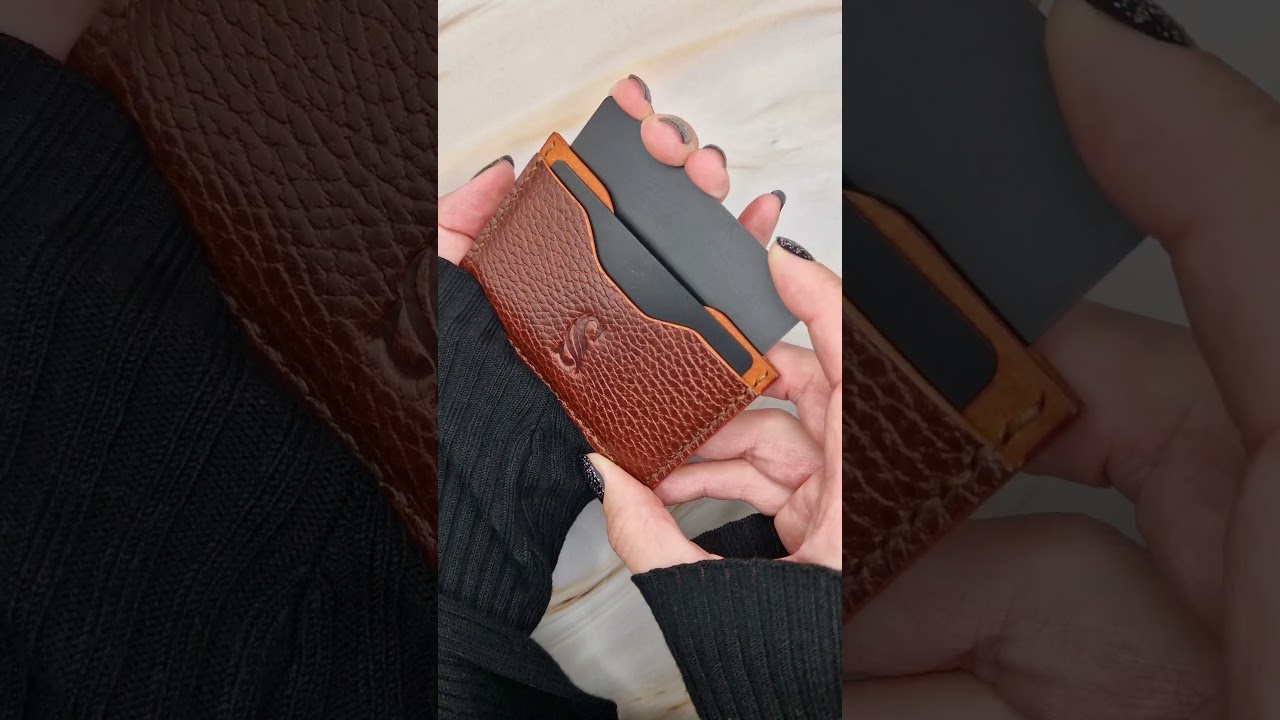 Elegant card holder #premiumleather #madeinnorway #giftideas #birthdaygift #fashion #style #card