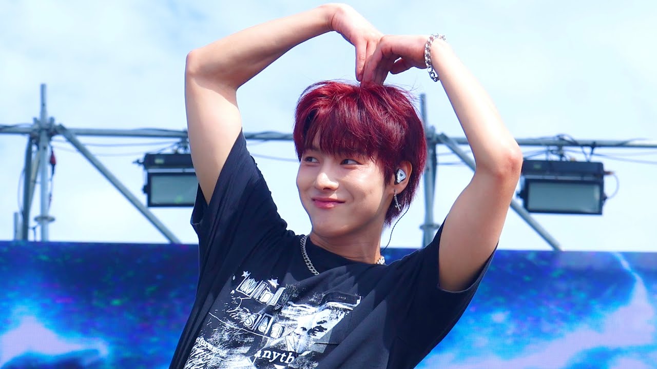 [4K] 250926 원위 (ONEWE) 꿈속에서 놓친 너, 옅은 잠결에 흐르길 용훈 직캠 | YONGHOON FOCUS | 2025 부산국제록페스티벌