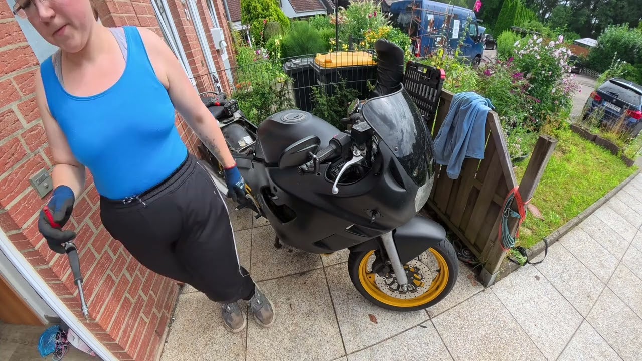 Schraubervideo zum einschlafen, Verkleidung zu machen