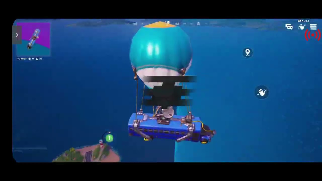 I'm playing fortnite  first time and I'm bad 😅