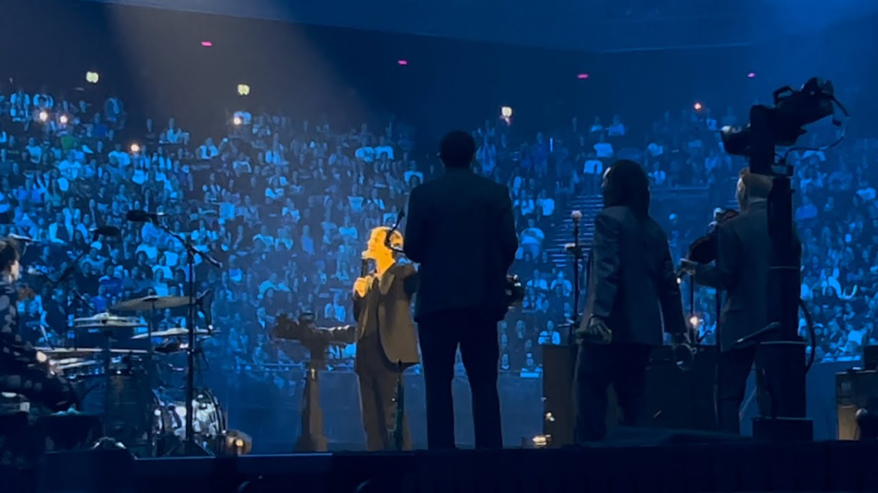 Tom Odell — Don’t cry, put your head on my shoulder (unreleased song) live in Amsterdam