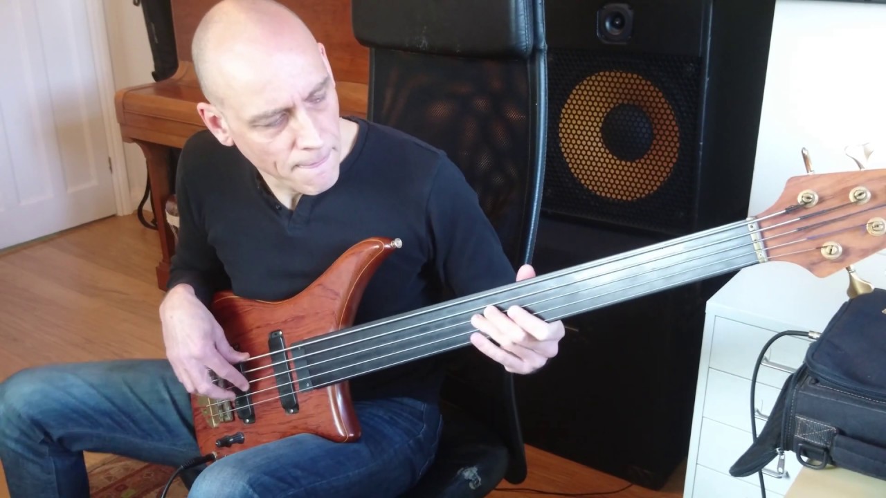 Trilok Gurtu with Oumou Sangare - Big Brother (bass cover)