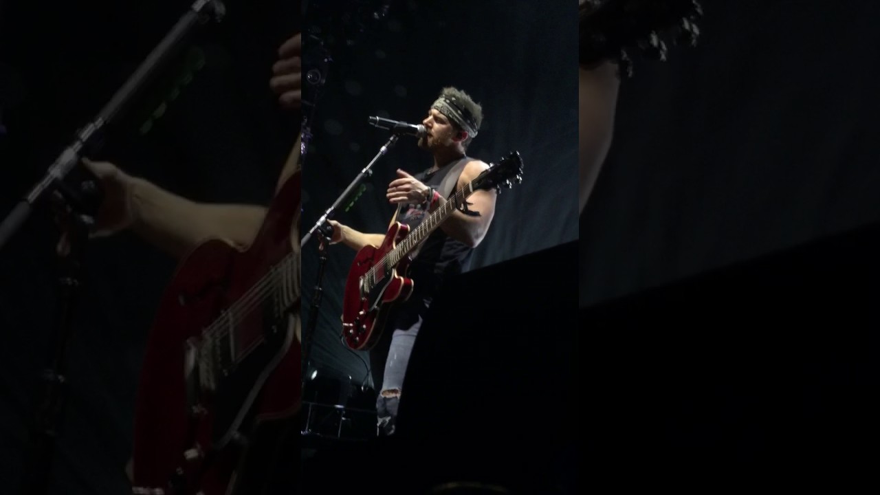 12/10/16 - Kip Moore Take the Gun *New Song* - Joes Live Chicago IL