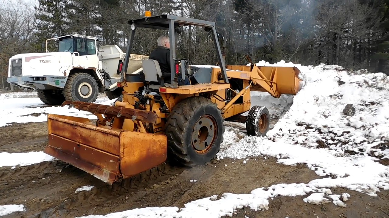1984 CASE 480 For Sale