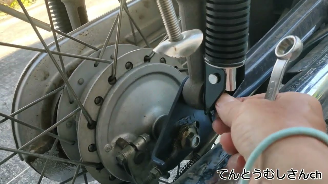 スーパーカブで二人乗りに向けてタンデムステップ取り付け#スーパーカブ #スーパーカブカスタム #カブ#タンデムステップ