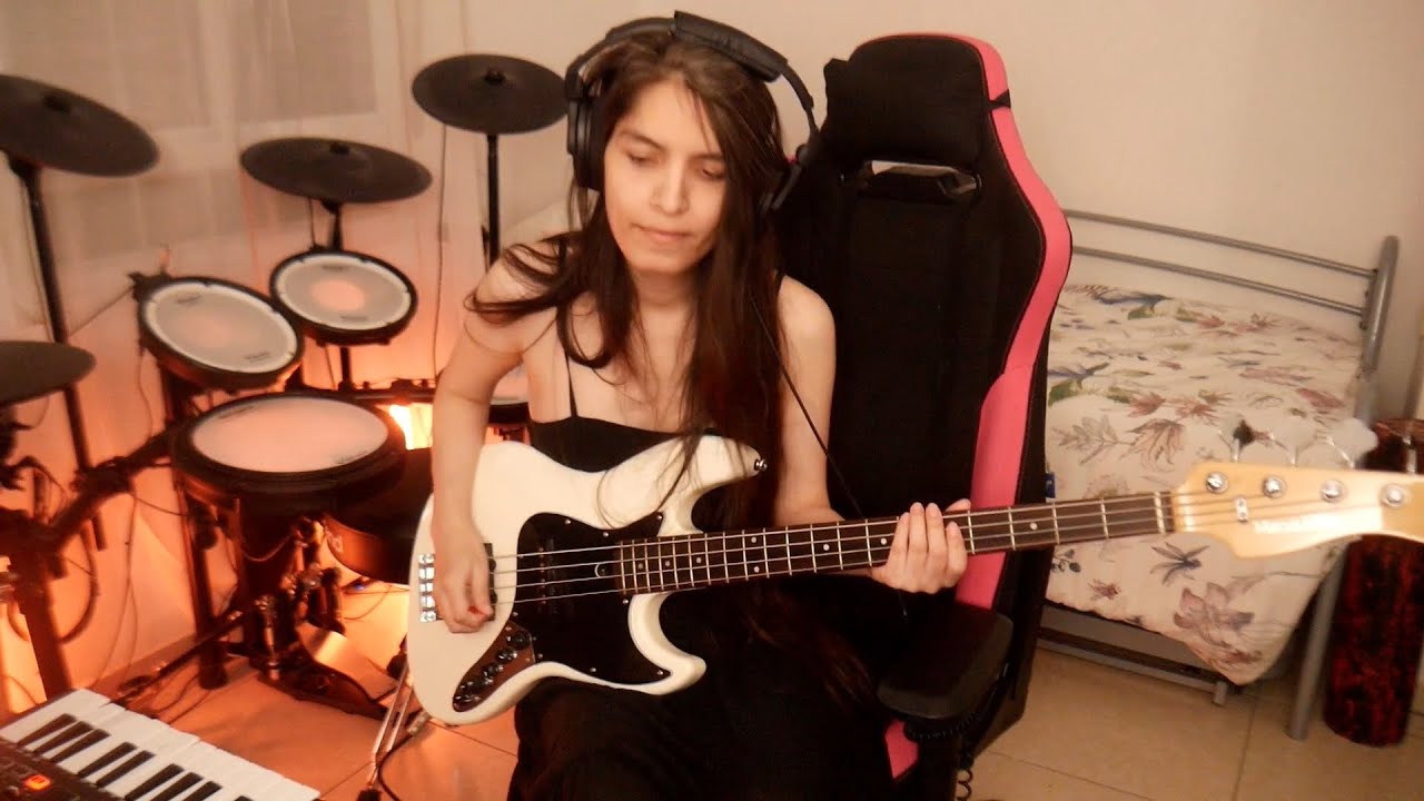 the GazettE - Fadeless (Bass Cover)