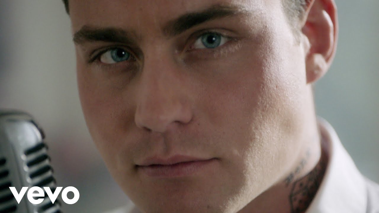Douwe Bob - Consider (Titelsong Van Singel 39) (Official Video)