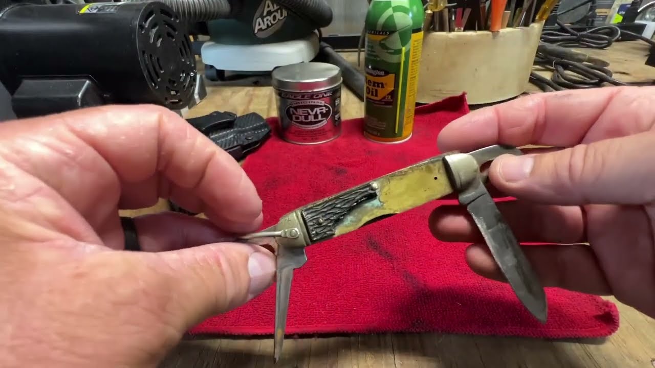 Reviving a Vintage Camillus Pocket Knife with Handcrafted Cedar Wood Handles