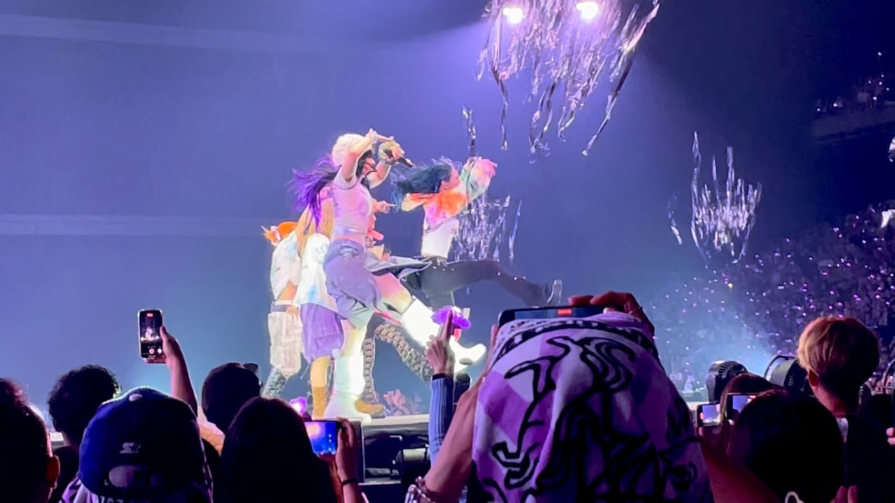 LEFT RIGHT - XG 1st WORLD TOUR “The first HOWL” 240526 Yokohama, Japan