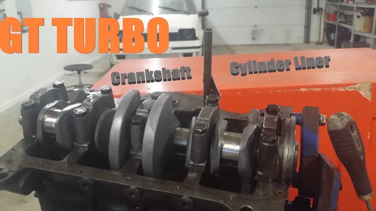 Renault 5 GT TURBO- Installing CRANKSHAFT and cylinder liner.