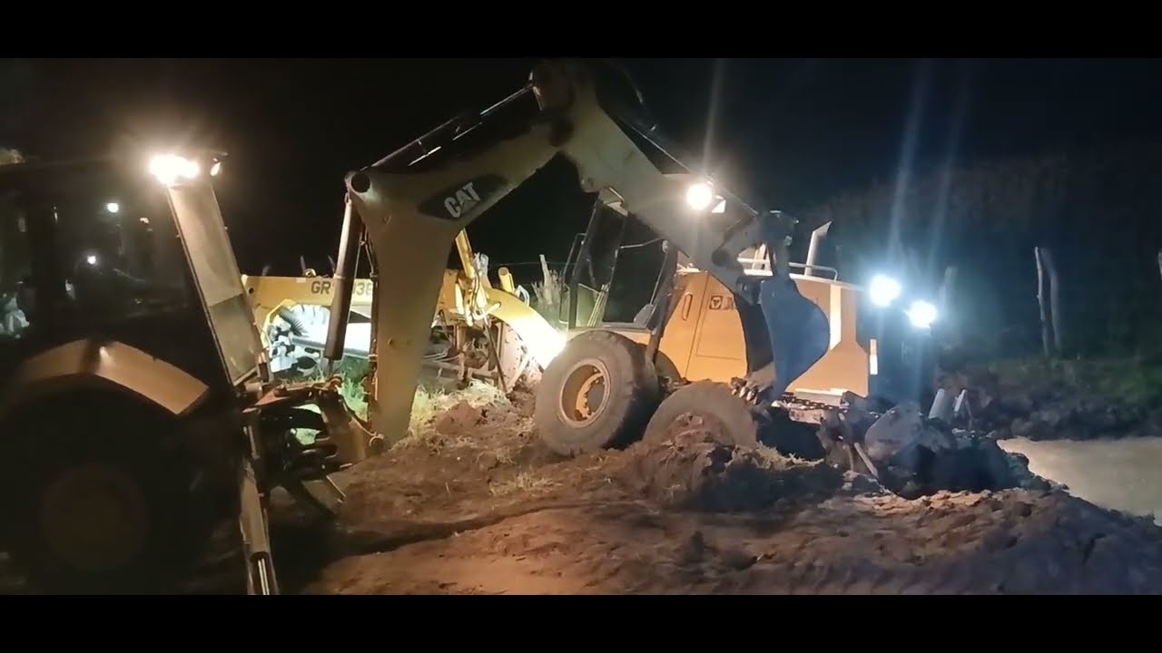 Conseguiro tirar a máquina do atoleiro olha só a resenha 😱😱😱😱