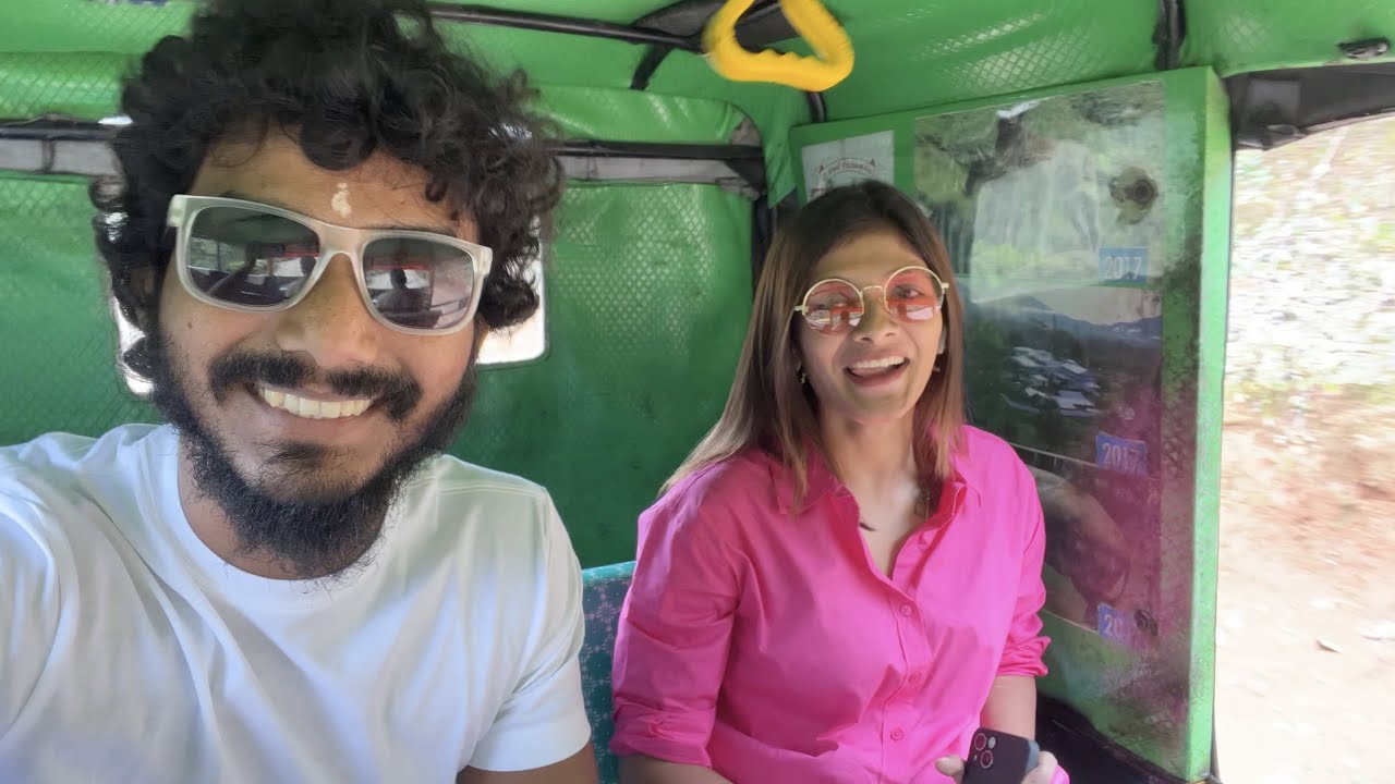 Tum Mere Bohut Maja lete ho AJ 😂 | MUNNAR Vlog | Oye its Vlog #229