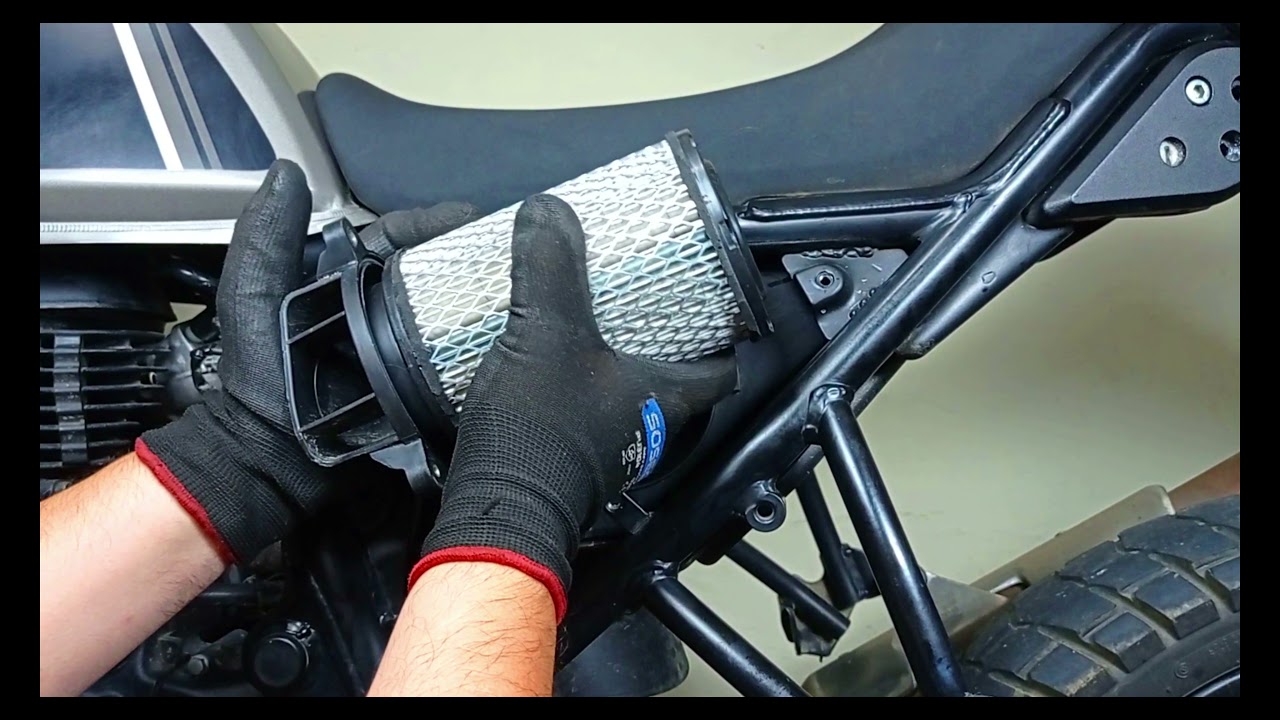 Royal Enfield Himalayan cambio de filtro de aire | EN BOMBAS