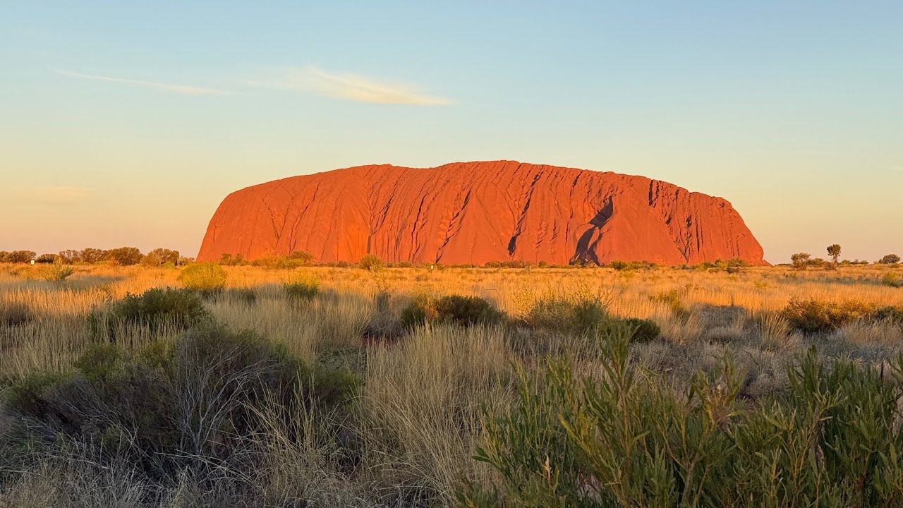 Australia 2025-12: Uluru (Ayers Rock) and Yulara