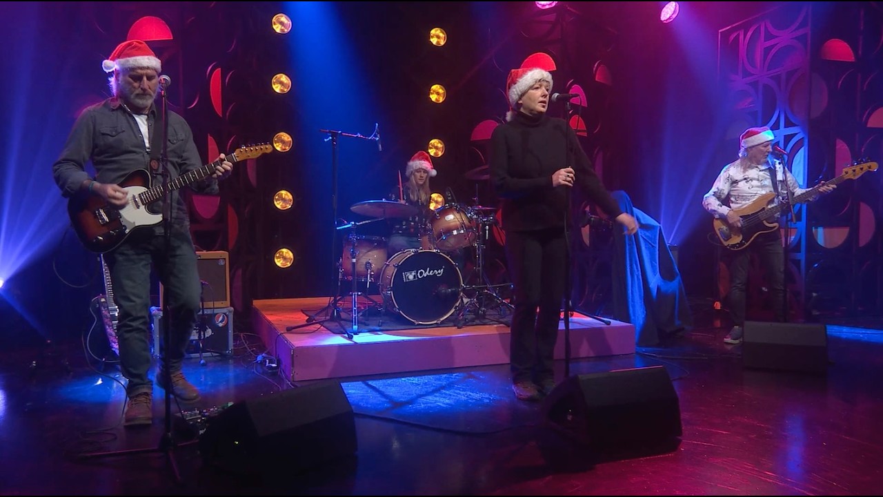 Merry Xmas Busked