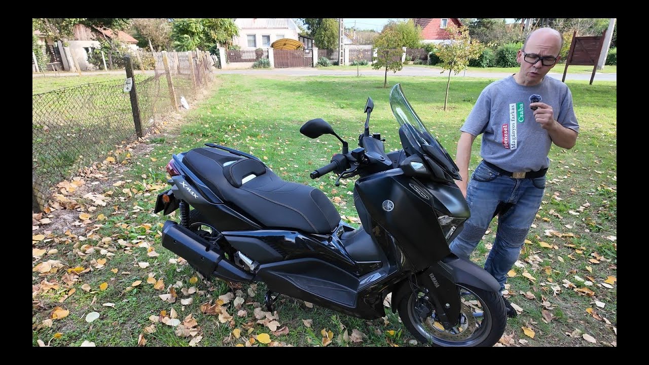 Yamaha X-Max 300 (2024)