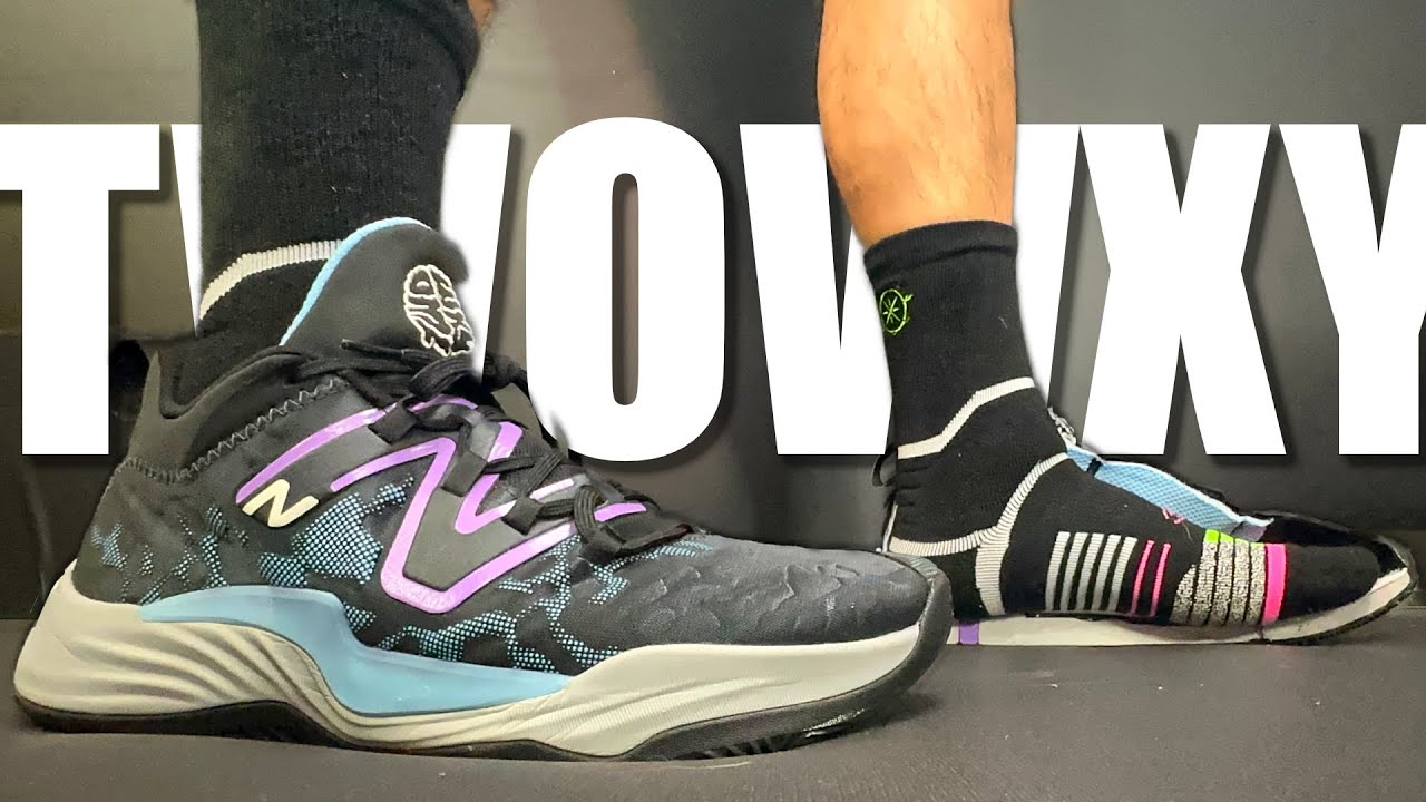 Foot Doctor Explains Why Everyone Likes the New Balance Two WXY V3 So Much
