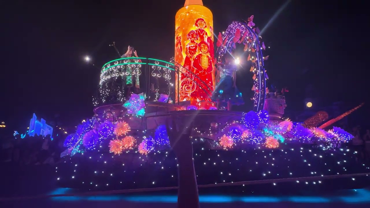 Disney Starlight Parade - Dream the Night Away