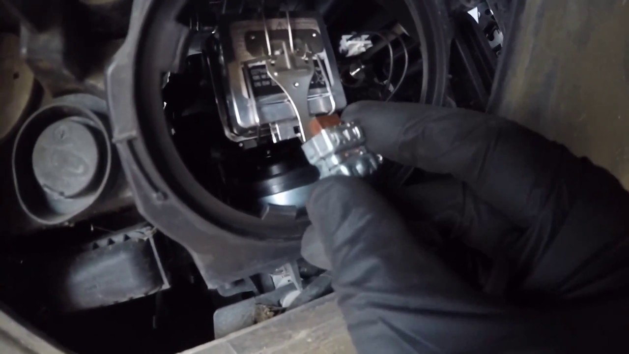 Xenon Bulb Replacement BMW Serie 3 F30 F31