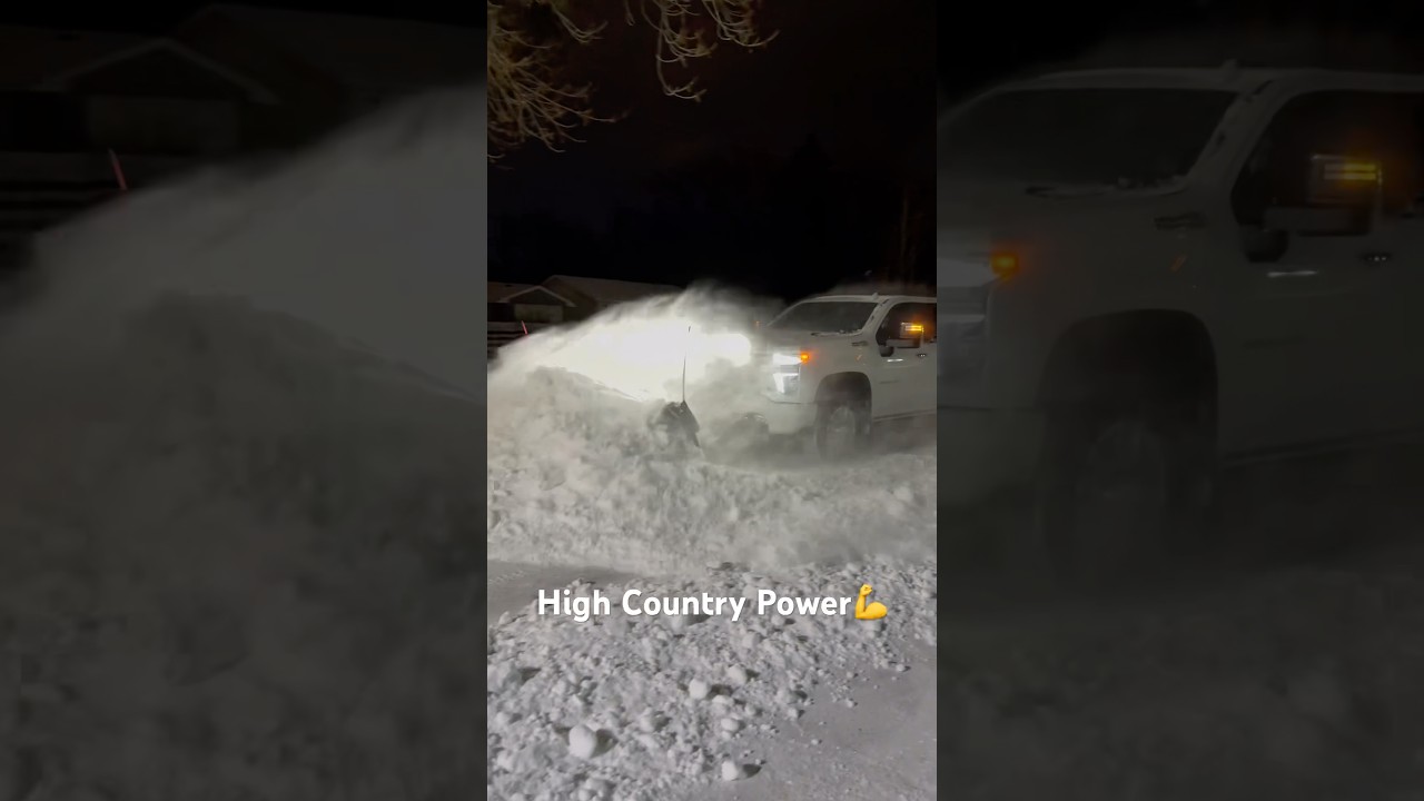 Boss 9&rsquo;2&rdquo; DXT paired with 6.6L Duramax 2500 High Country👀👀 #bossmachine #best #snowplowing