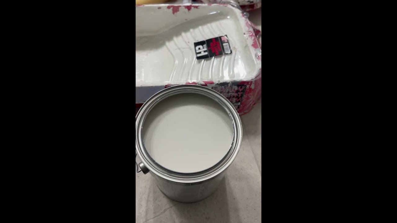 HOW TO PAINT THE WALLS OF A BEDROOM WITHOUT PAINTING EVERYTHING ELSE. My Movie 3