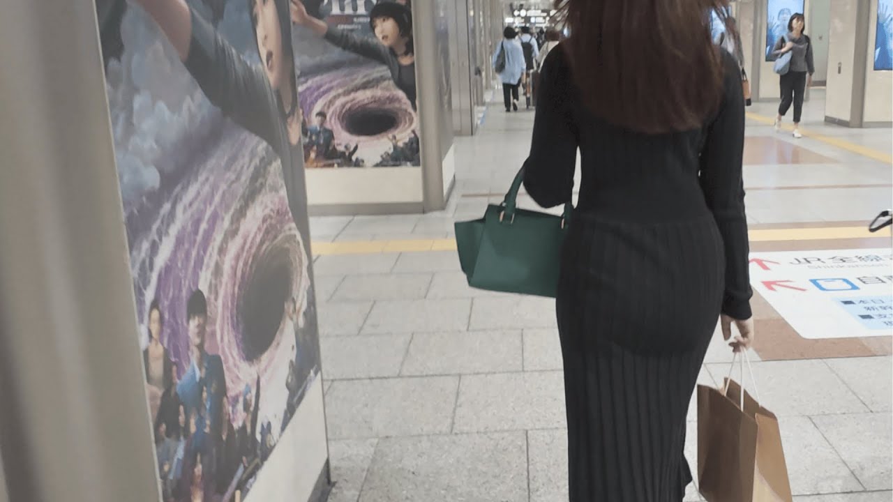 むっちりと桃散歩 4K