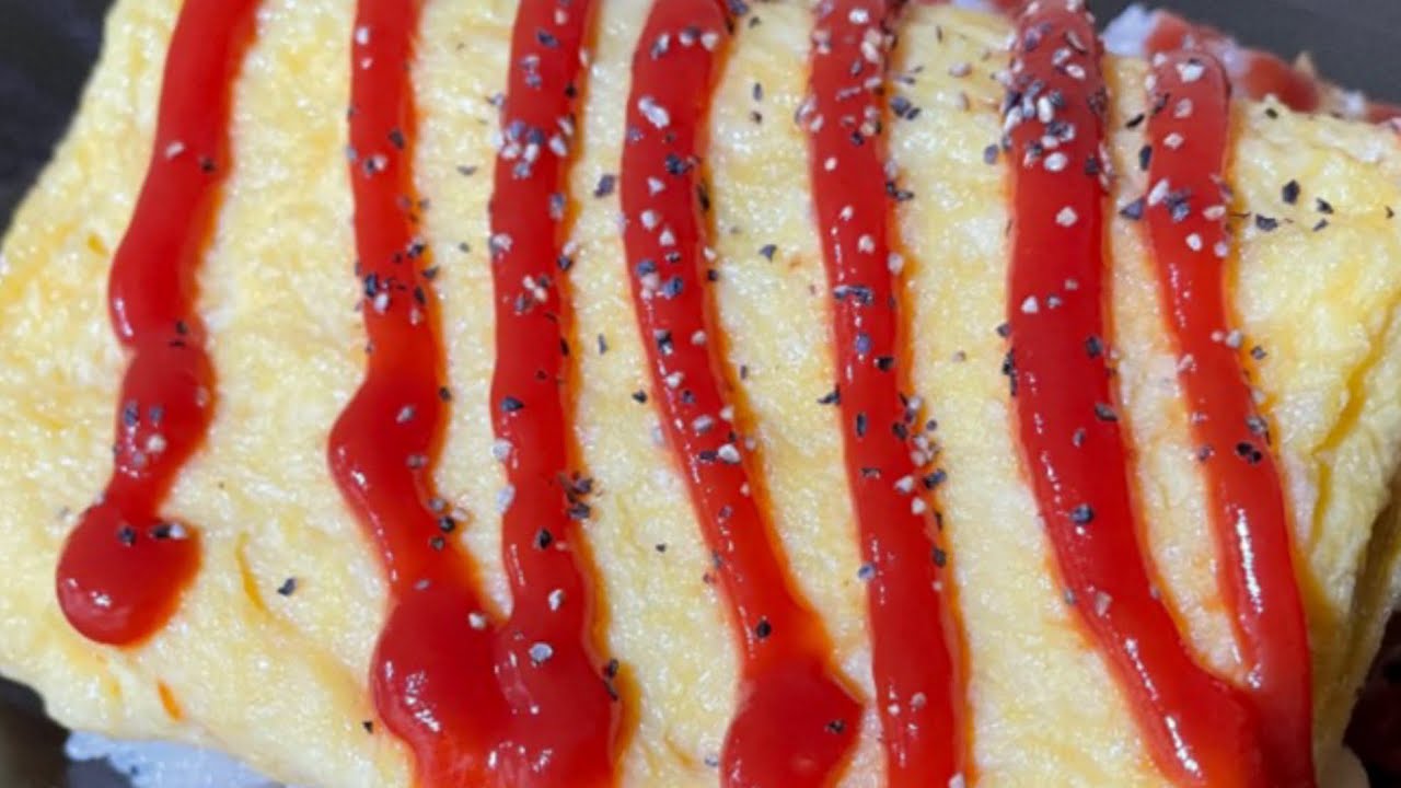 ピラフと卵焼きとケチャップ