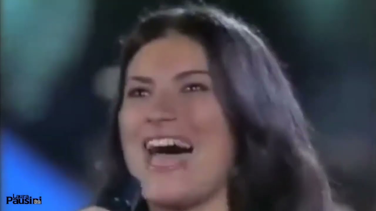 Laura Pausini - La mia risposta (live @FestivalBar 1999) prima apparizione