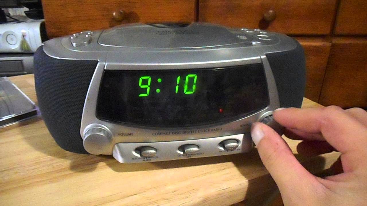 Lennox Sounds CD/Clock/Radio model CD109