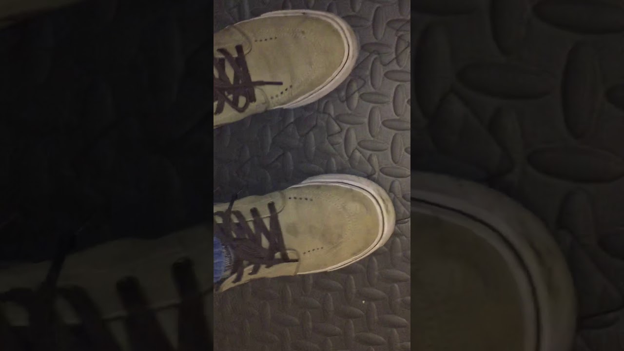 Sweaty skater feet after long day in Janoskis
